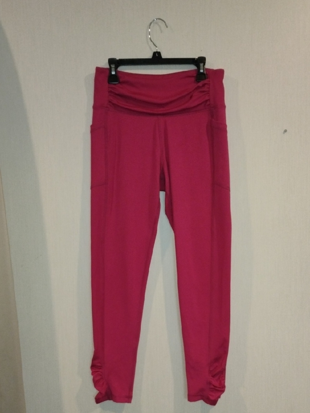 DKNY Fuchsia High-Rise Leggings with Ruched Ankles